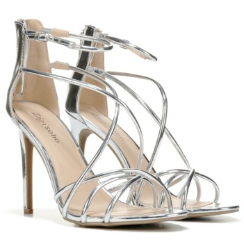 Size 8 near new Zigi Soho Blaker